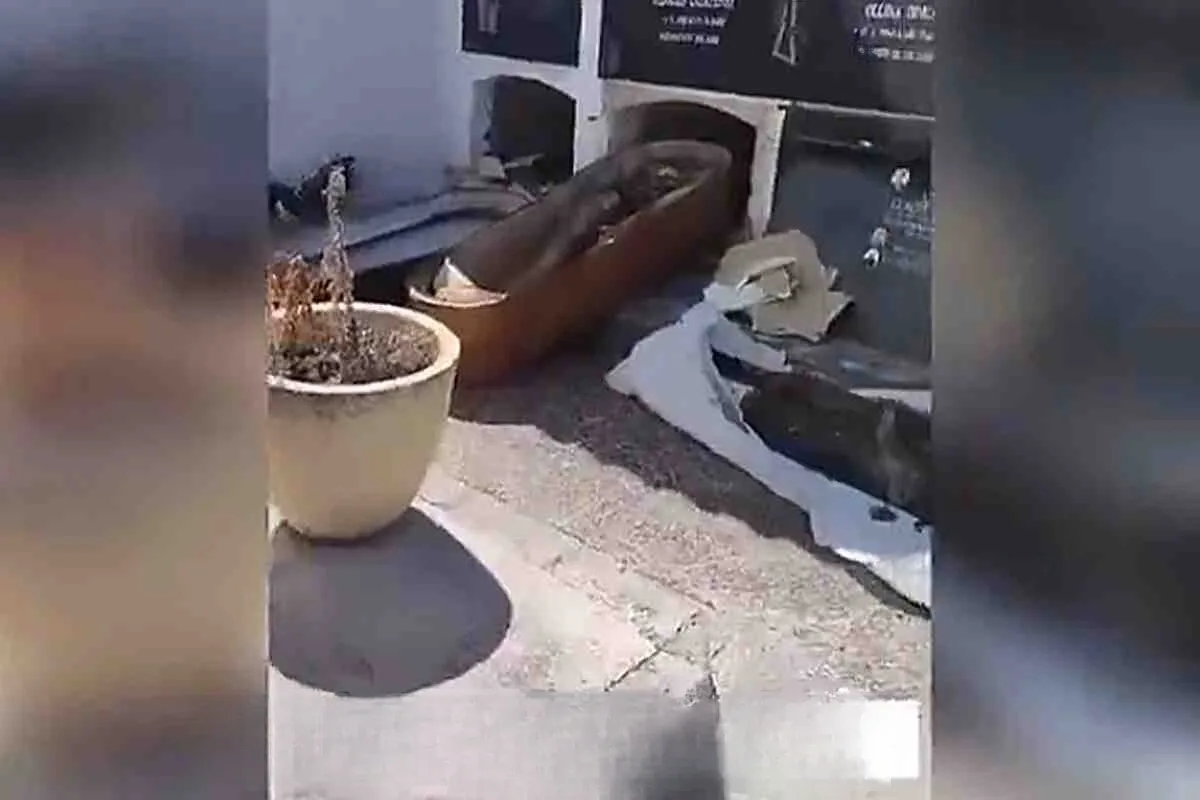 Indignación en Bufalí por el saqueo y la profanación de tumbas en el cementerio municipal en Valencia -España