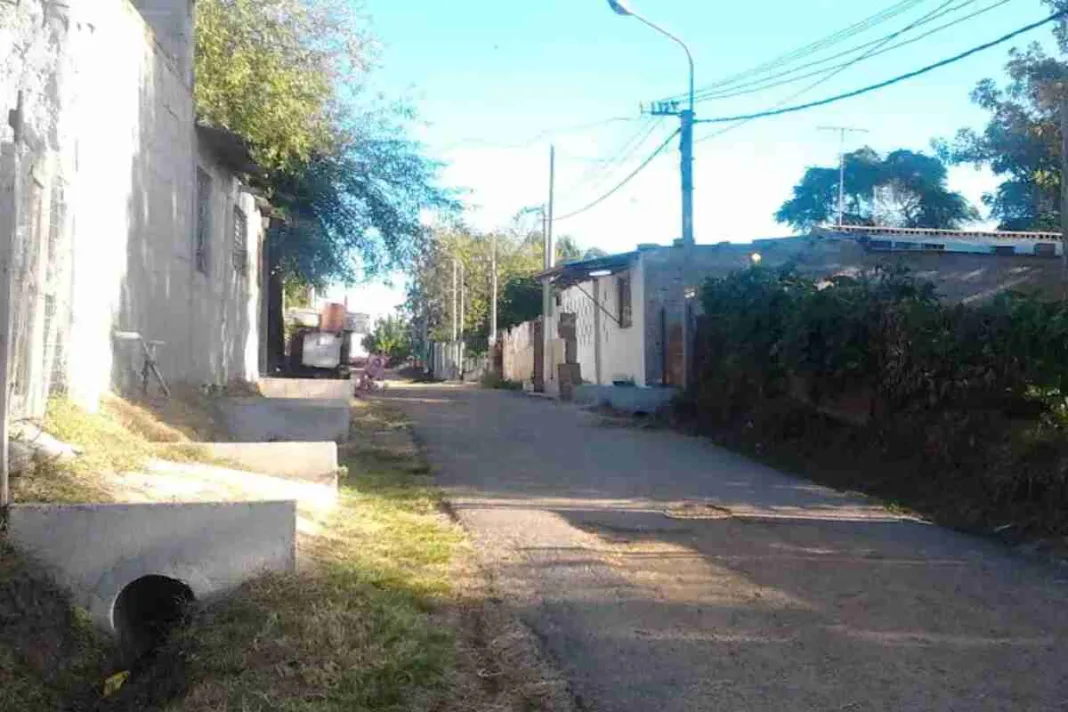 Crimen atroz en Casabó: matan a tiros a dos personas y les prenden fuego en su casa