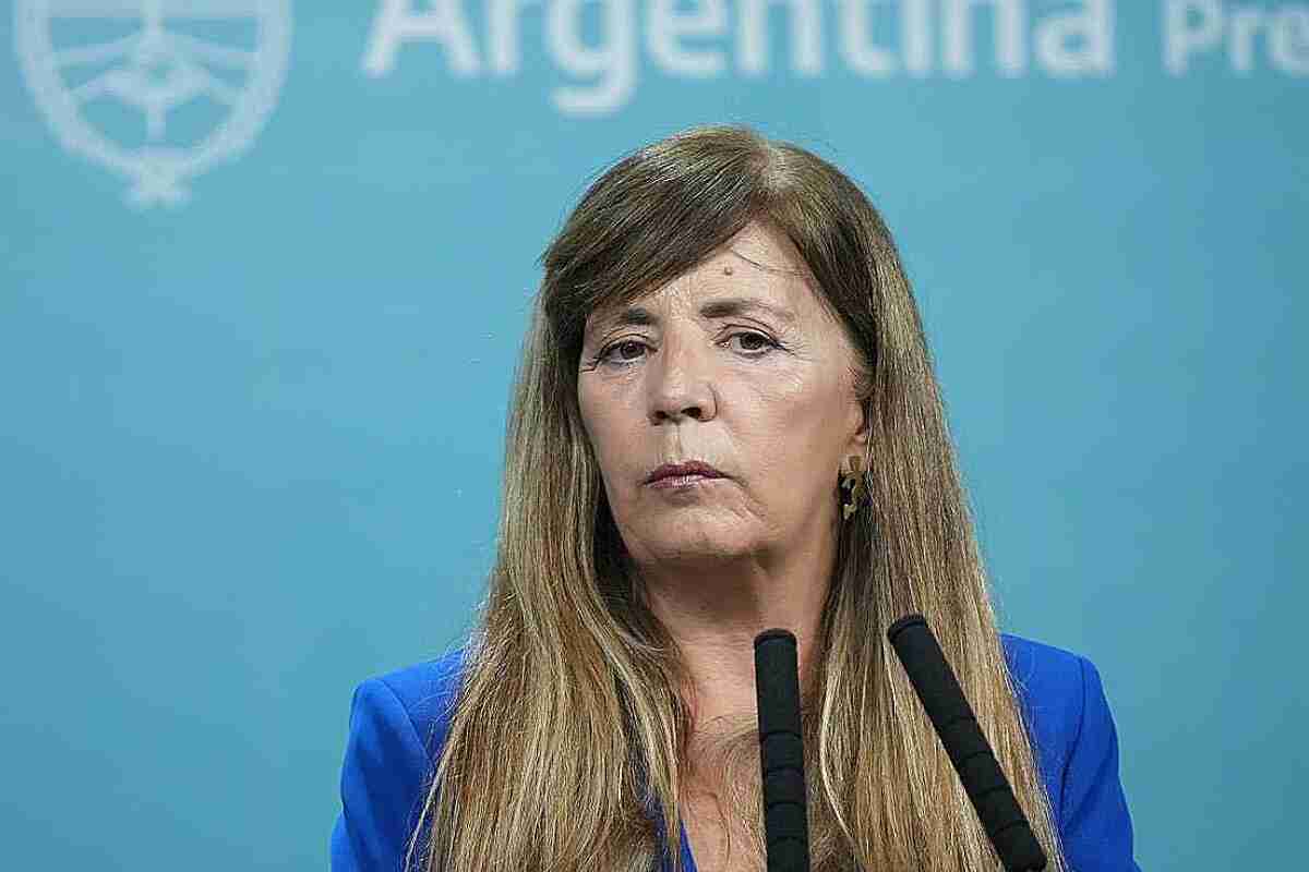 Polémica en Argentina: Cerruti Señala a Milei y Bullrich por Supuestos Saqueos Instigados