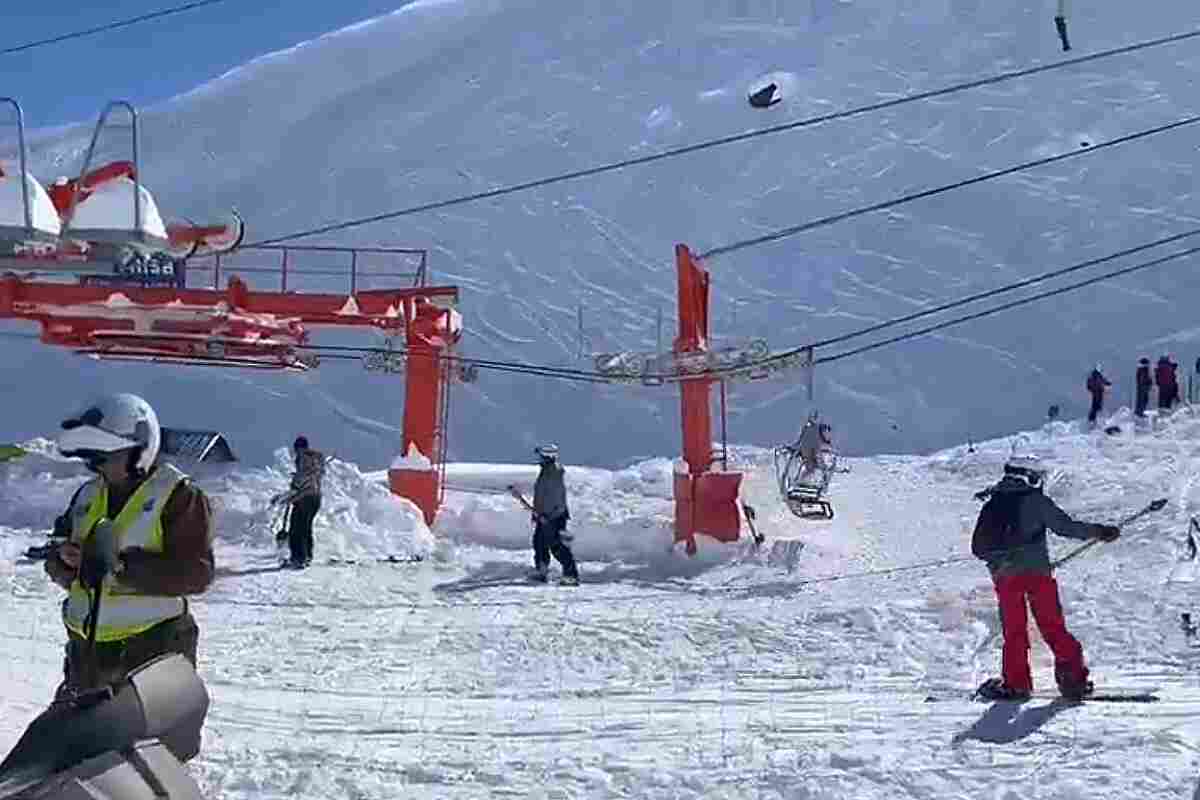 Bomberos y Carabineros descartan víctimas tras avalancha en centro de ski Nevados de Chillán