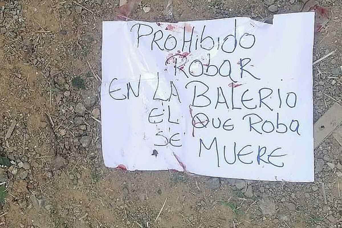 Guayaquil- Hallan tres cadáveres maniatados y con signos de tortura en Flor de Bastión: "Prohibido robar, en la Balerio el que roba se muere"