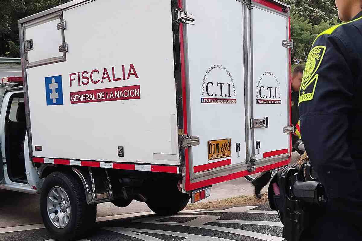Marcos Fidel Jiménez Bohórquez- Asesinan y torturan a líder campesino en Antioquia y le dejan un cartel de “por sapo”---policía mata ladrón cali- Un cargador de celular desencadenó una batalla campal que dejó un muerto en Itagüí-feminicidio en Medellín-bogota-masacre-soledad