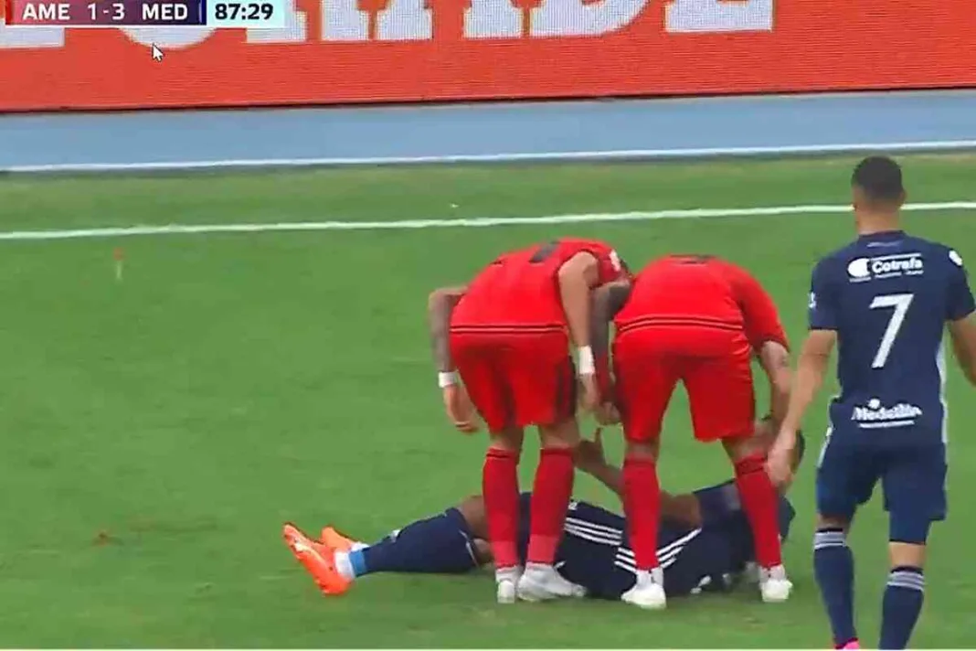 La polémica expulsión de Diego Moreno tras marcar el gol del triunfo del DIM ante América