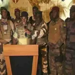 General Oligui Nguema, el hombre fuerte del golpe en Gabón que pretende sustituir a Ali Bongo