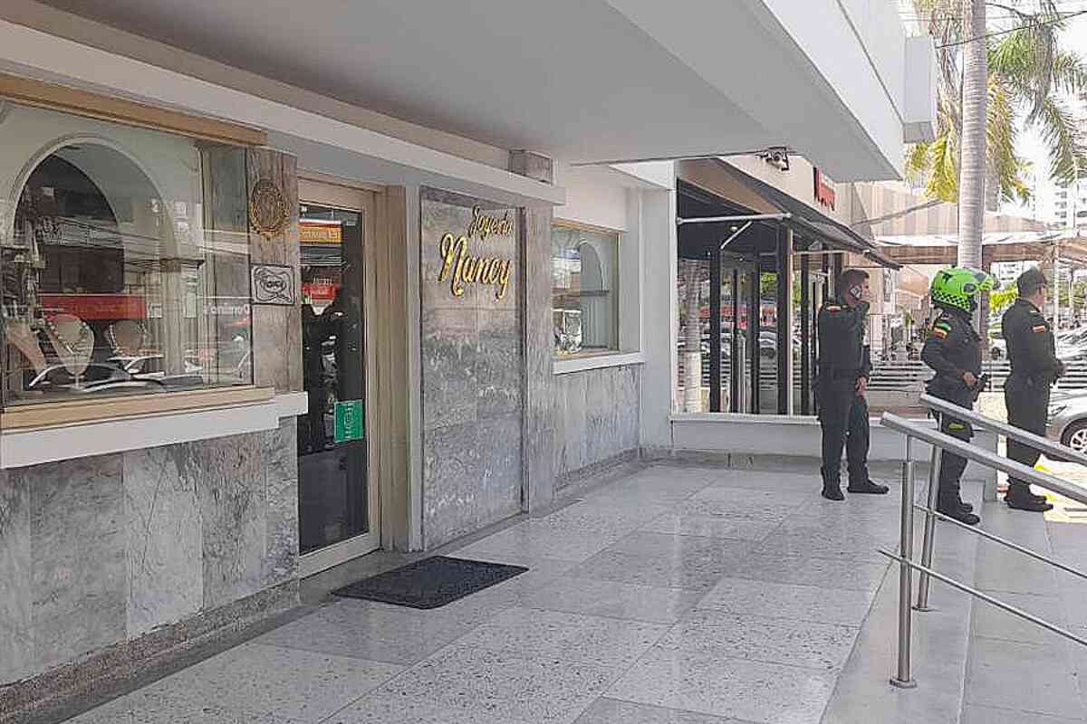 Joyería Nancy, blanco de un atraco por parte de 5 delincuentes en Bocagrande