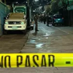 Las Condes: Encuentran Cadáver con Puñalada en el Pecho en Plena Vía Pública