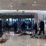 Asalto masivo en un centro comercial de California: se llevan bolsos y prendas de alta gama de tienda nordstrom