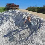 niño brasileño muere tras respirar polvo de piedra caliza en una propiedad familiar