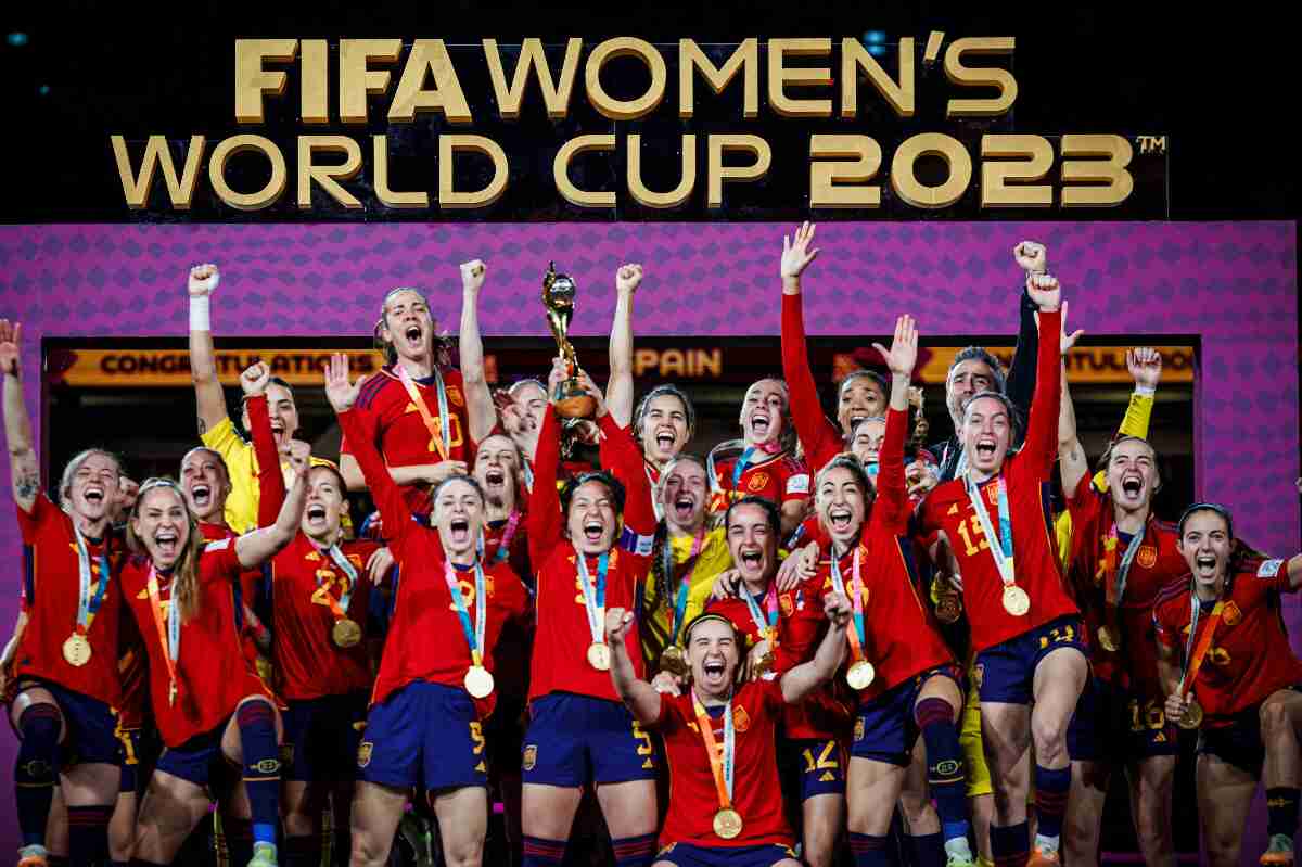 El beso de Rubiales provoca una rebelión en la selección femenina: Las campeonas del mundo no jugarán más con España