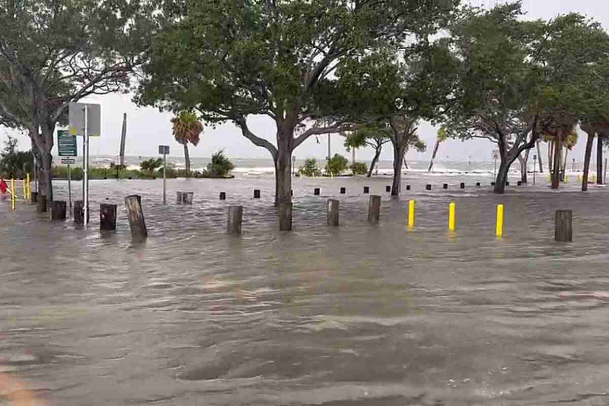 Tormenta Idalia deja tres muertos y múltiples destrozos en el sudeste de Estados Unidos