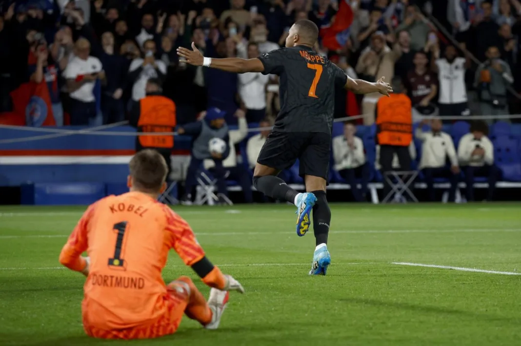 2-0. Mbappé descorcha y el PSG inicia la Champions con un nítido triunfo ante el Borussia