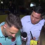 La vergonzosa entrevista de Martín Arzuaga a Santiago Arias en la concentración de la Selección Colombia