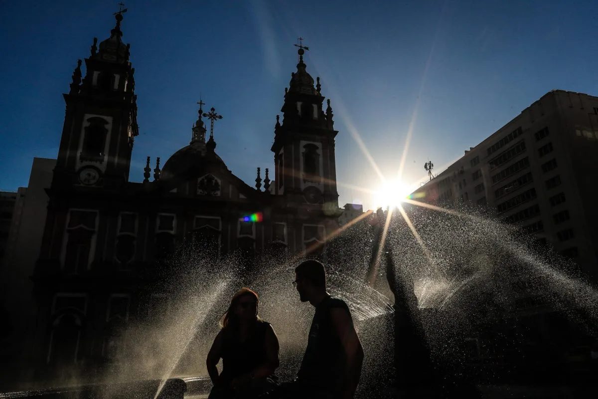 Brasil alerta de una ola de calor en nueve estados con cinco grados por encima de la media