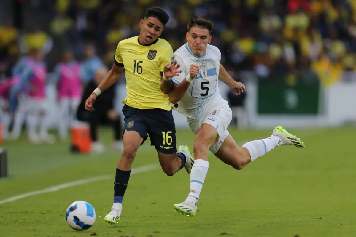 Con 16 años, Kendry Páez se convierte en el jugador más joven en debutar con Ecuador