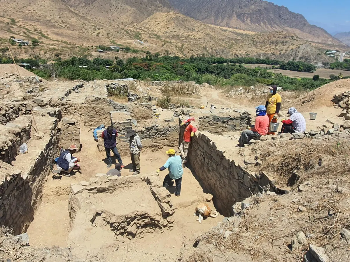 Descubren en Perú un extenso asentamiento arqueológico dedicado al culto a los ancestros