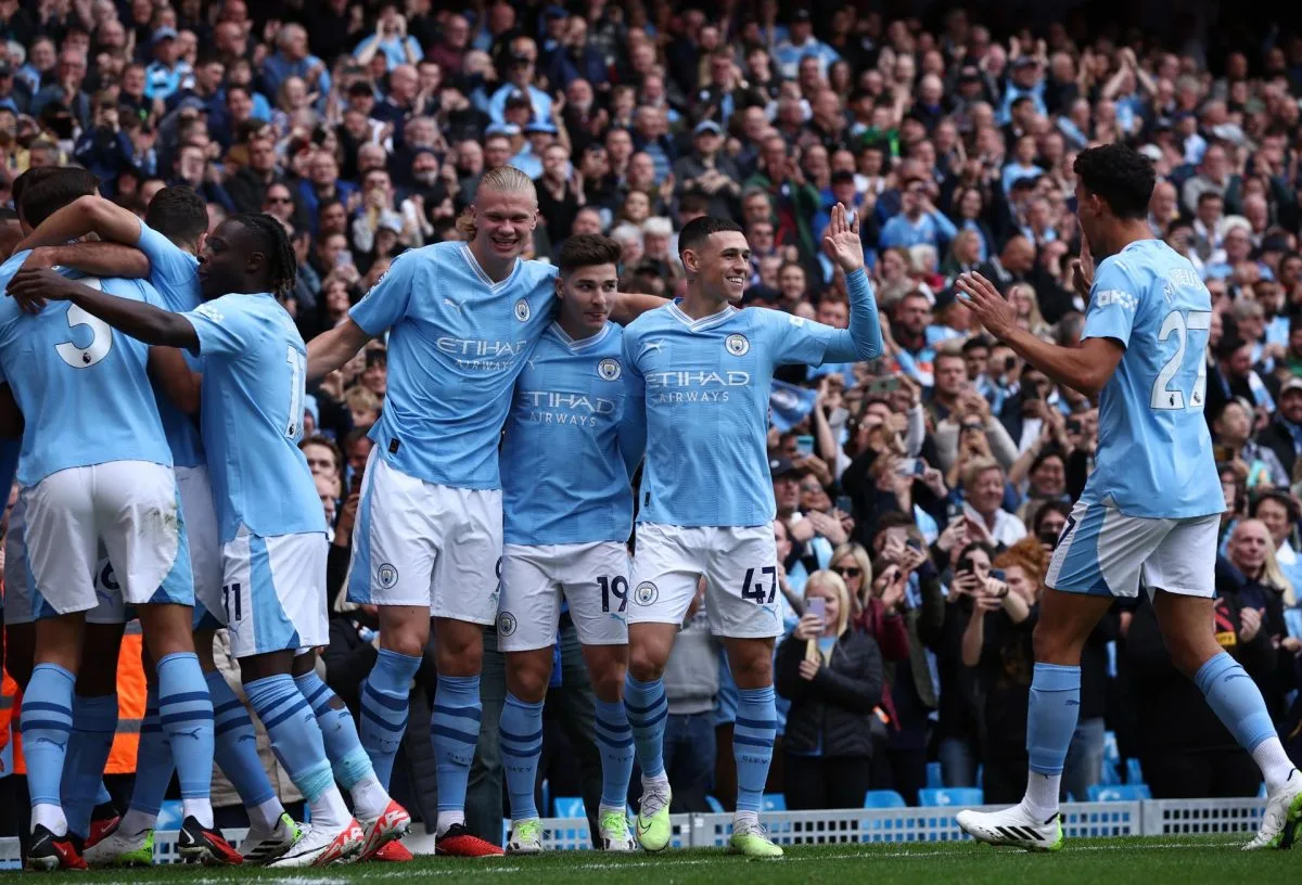 El City vuela, Rodrigo se expulsa
