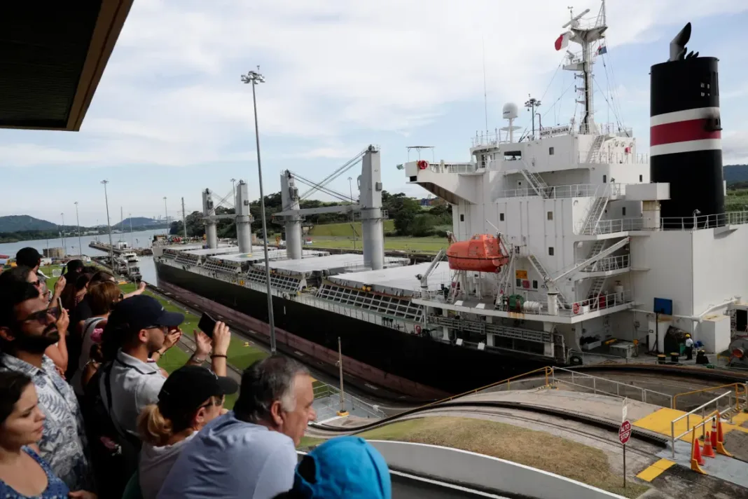 El canal de Panamá aclara que nunca se ha dado un atasco de 200 buques en la vía acuática