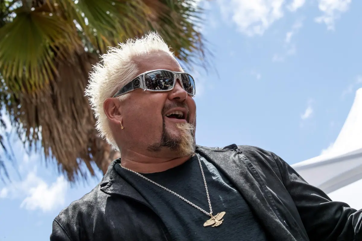 El chef estadounidense Guy Fieri compra una mansión por 7,3 millones en Florida