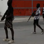El líder de una poderosa banda armada de Haití exige en las calles la salida del primer ministro