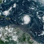 El ojo del poderoso huracán Lee pasará muy al norte de las Antillas Menores