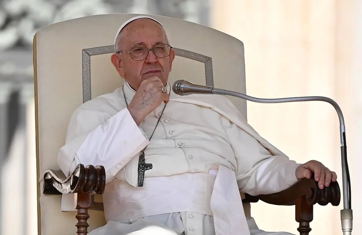El papa Francisco expresa su profundo dolor por las víctimas del ciclón en Libia--El Vaticano se Disculpa por Supuesta Declaración del Papa Francisco sobre Homosexualidad en Seminarios
