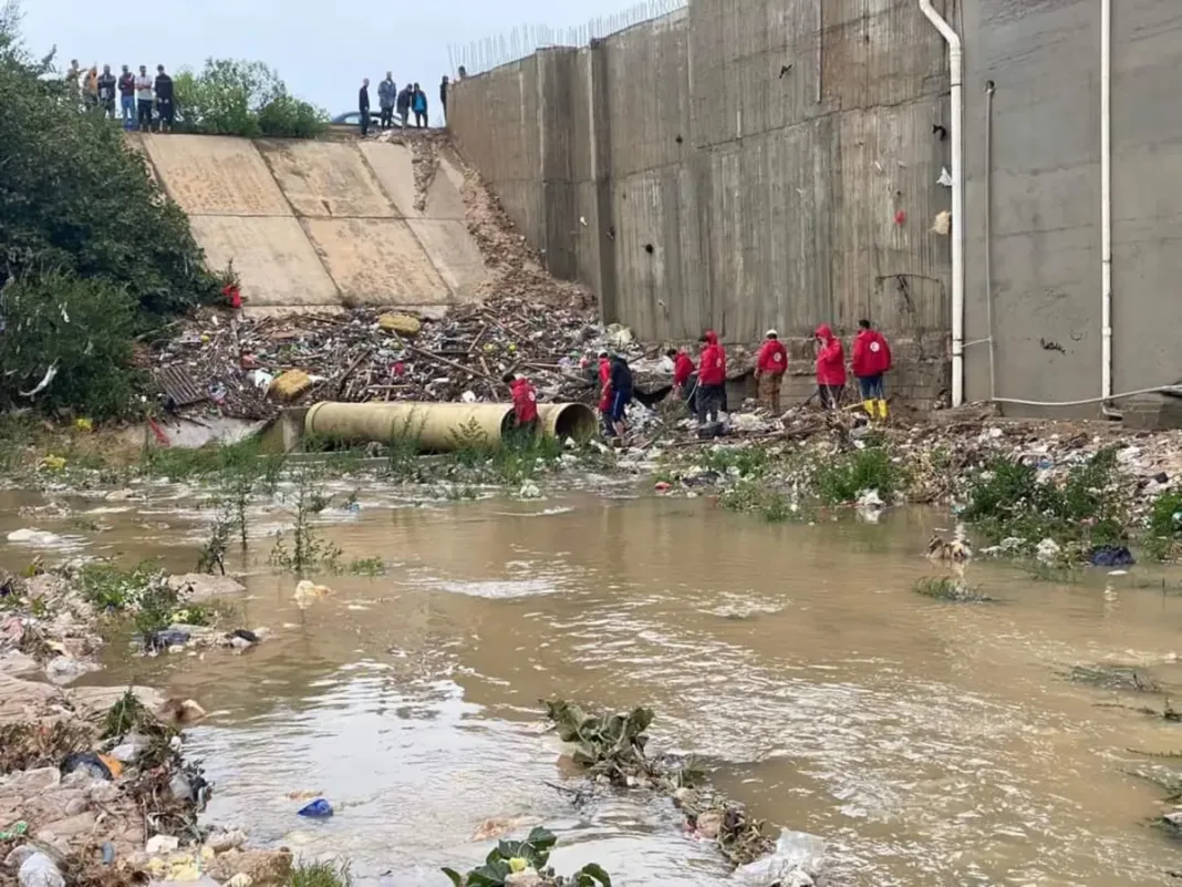 Italia envía a Libia dos Hércules y un buque con equipos de apoyo y material logístico