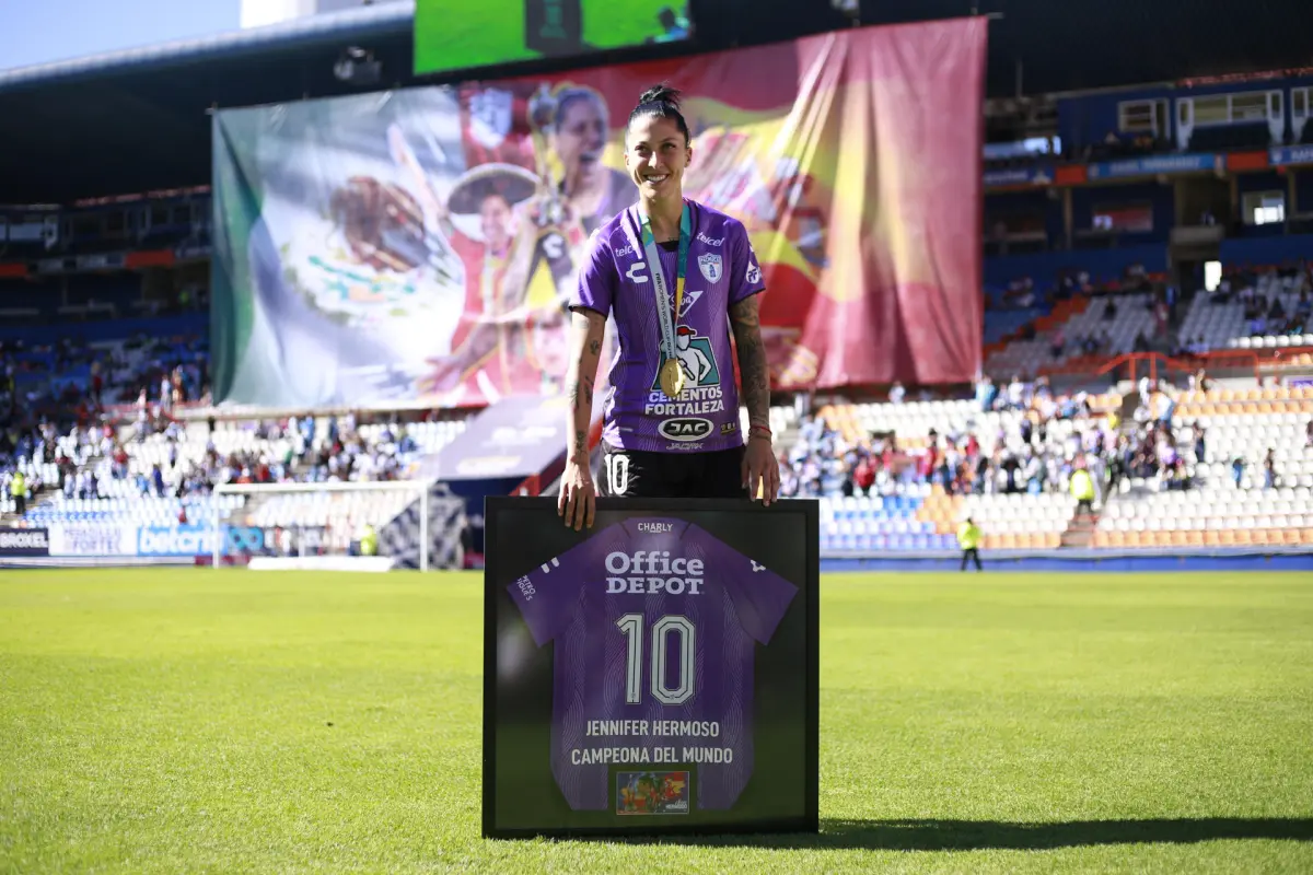 Jenni Hermoso reaparece como campeona mundial en el triunfo del Pachuca sobre las Pumas