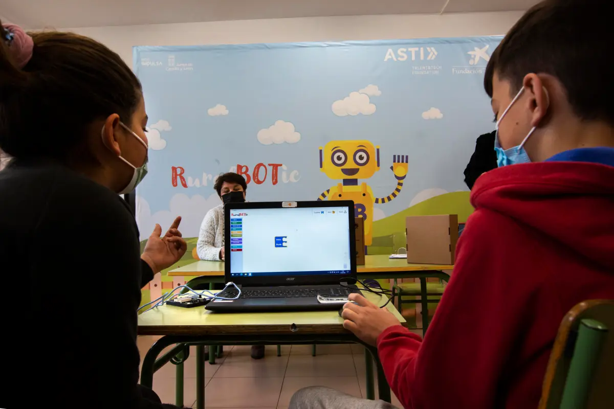 La Unesco pide una regulación rápida de la IA en las escuelas para asegurar su uso ético