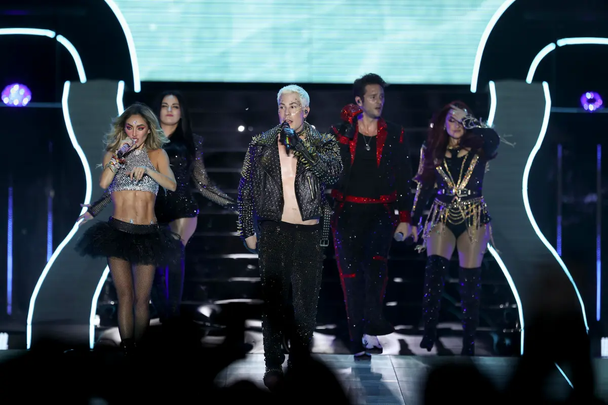 Las giras de artistas latinos también hacen historia como la de Taylor Swift