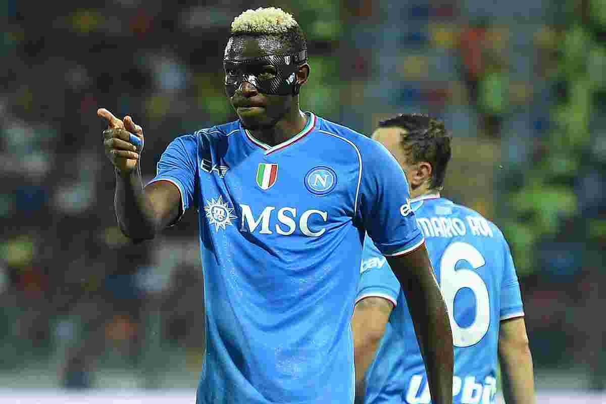 Napoli se burla de Osimhen por fallar un penalti y desata la ira del jugador