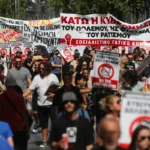 Protestas en Grecia contra reforma que amplía la jornada laboral y liberaliza los horarios