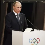 Putin acusa al Comité Olímpico Internacional de comercializar y politizar el deporte