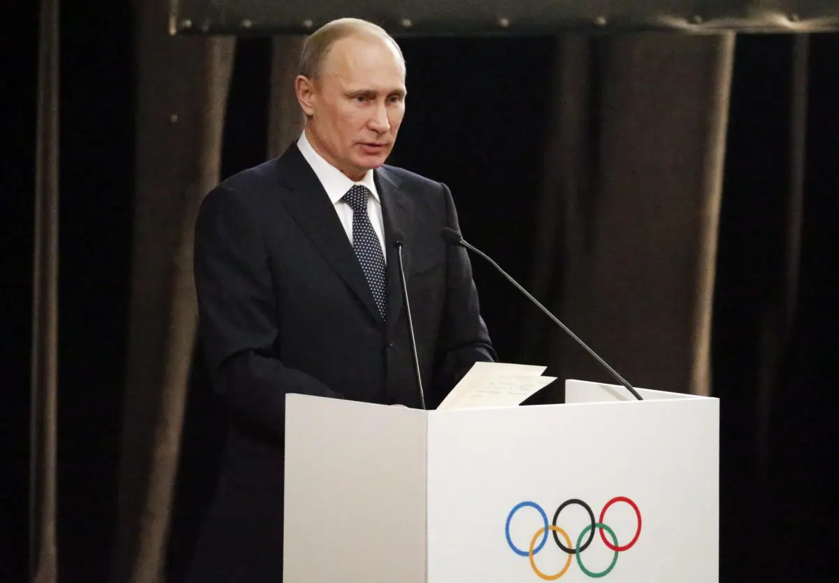 Putin acusa al Comité Olímpico Internacional de comercializar y politizar el deporte