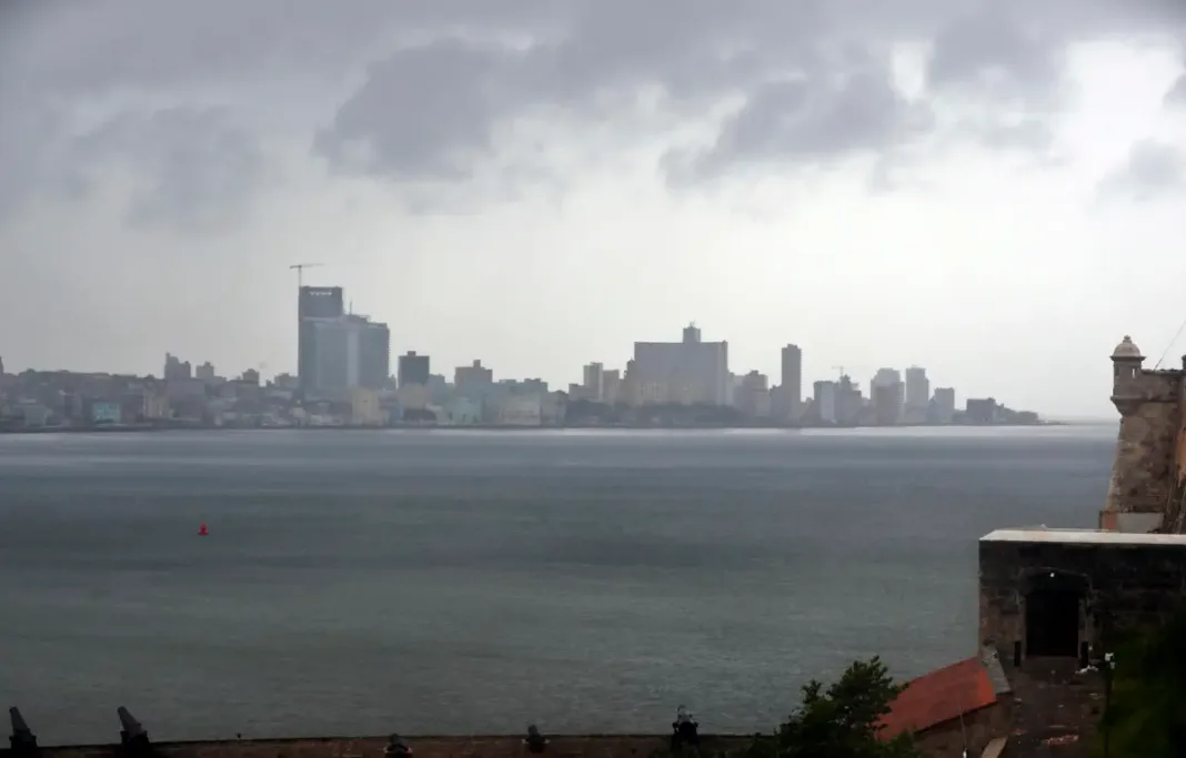 Se forma en el Atlántico la tormenta tropical Lee, que puede llegar a ser un huracán mayor