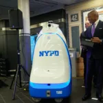Un robot policía patrullará la estación de metro de Times Square