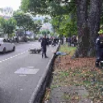 Mujer motociclista perdió la vida al estrellarse en la calle Colombia