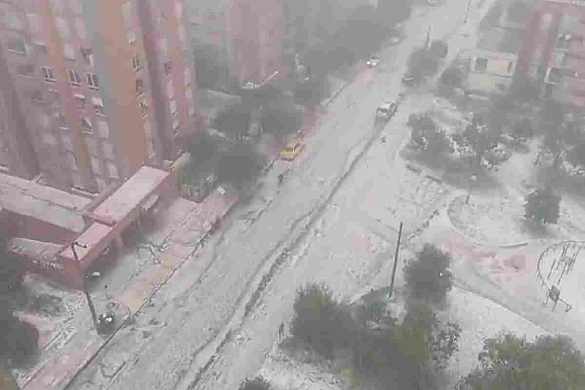 Granizada sorprende a Bogotá y afecta la movilidad en varios sectores