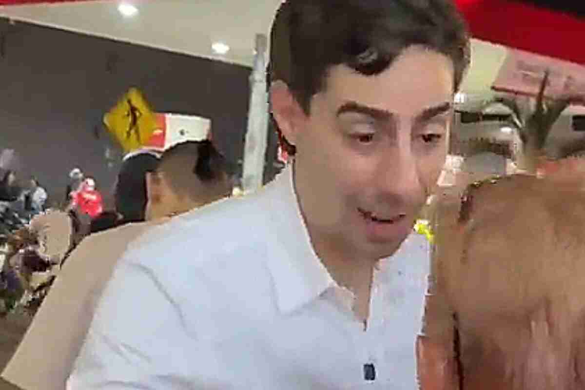 Juan Carlos Upegui, insultado y echado de un barrio por una señora que lo tildó de rata