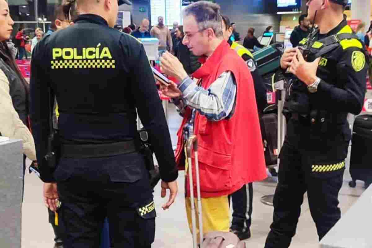 Pasajero italiano ataca con un teclado a trabajadora de Avianca en Bogotá