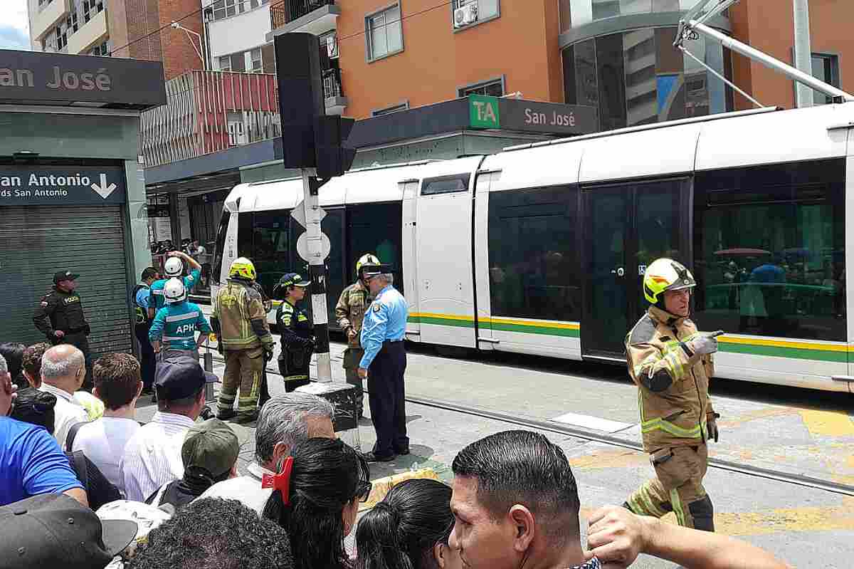 Peatón perdió la vida al ser atropellado por el tranvía en Ayacucho con Oriental-centro de medellin