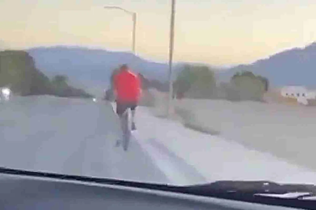 Menor atropella y mata a un expolicía en Las Vegas: el video del crimen se hace viral