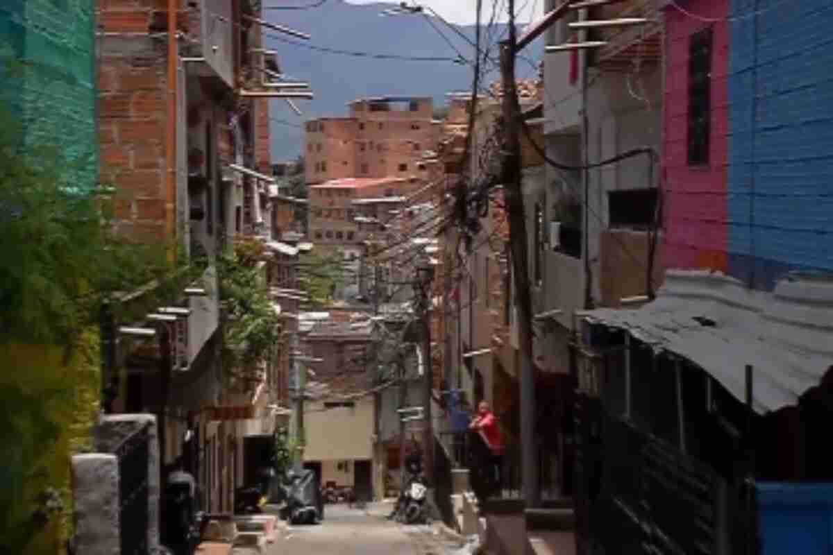 Niño perdió la vida al tratar de engañar a su hermano en su casa en Medellín