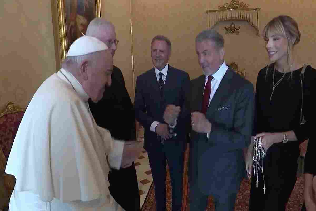 El Papa Francisco recibe a Sylvester Stallone y le dice: "Hemos crecido viendo sus películas"