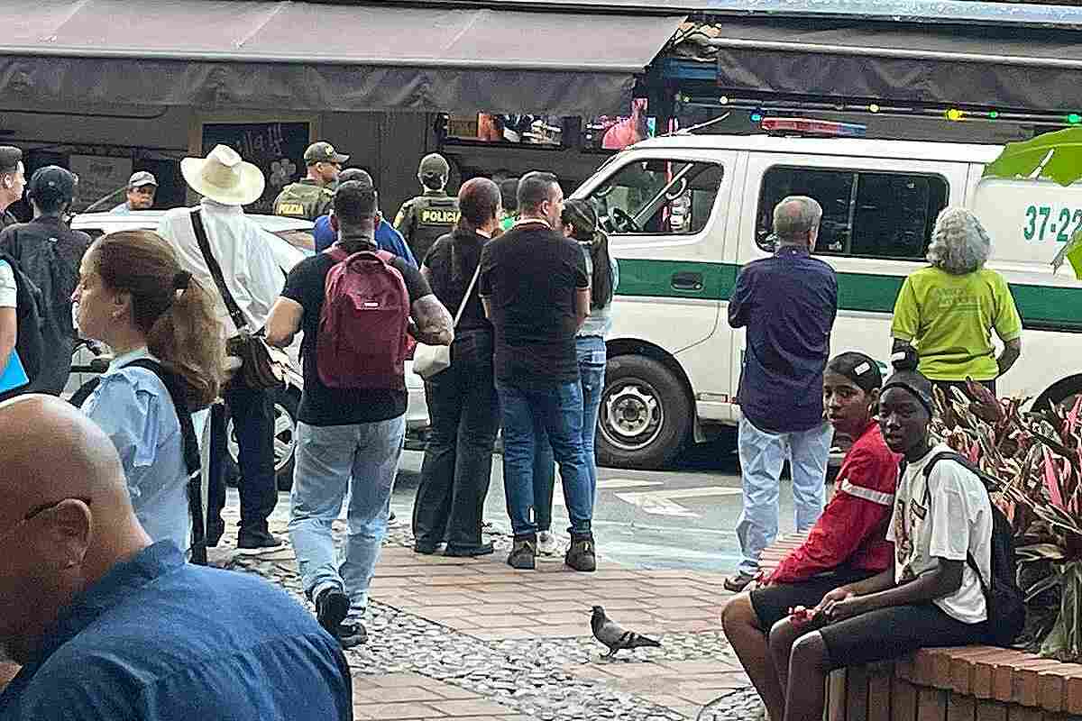 Intento de fleteo en Sabaneta termina en balacera en pleno parque