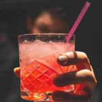 Evita la Resaca: Descubre los Alimentos que Debes Comer Antes de Beber Alcohol