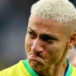 El Desgarrador Momento de Richarlison: ¿Qué lo Llevó a Llorar en el Banco de Brasil?