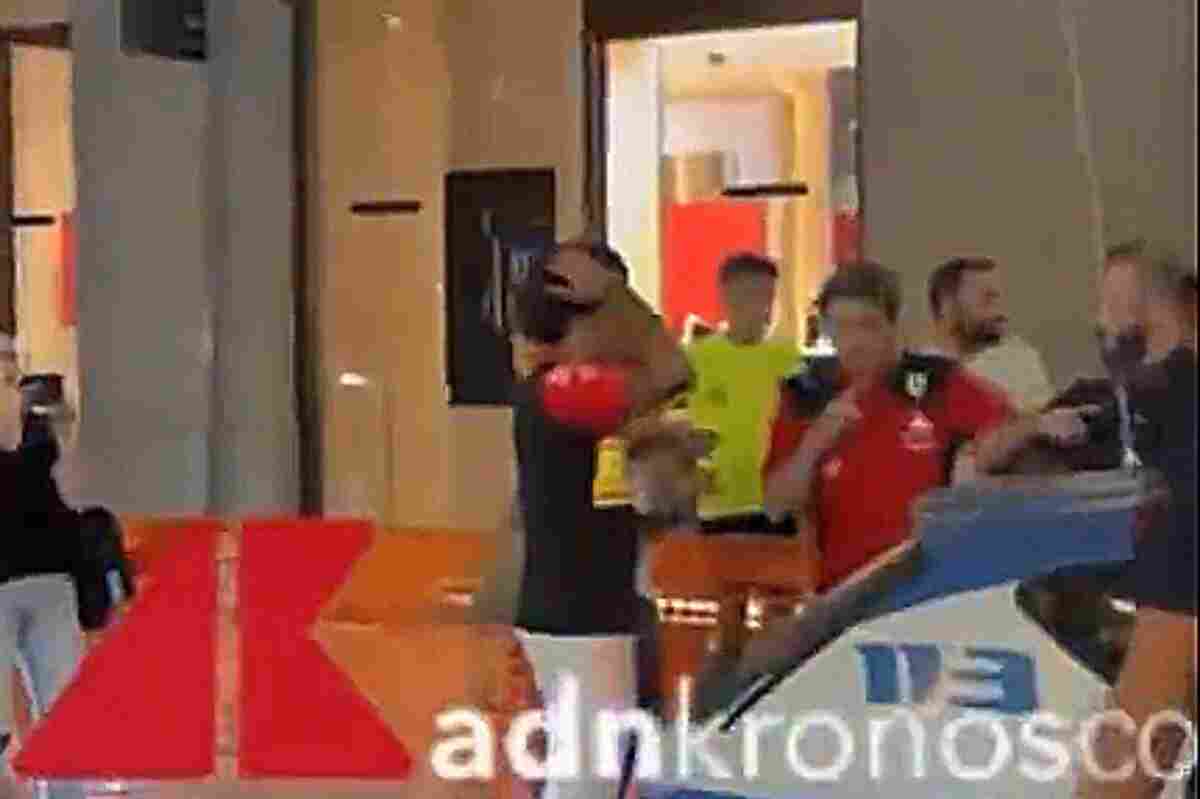 Carlos Sainz se enfrenta a los ladrones que le quitaron su reloj de lujo en Milán