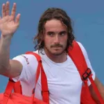 ¿Djokovic o Federer? Tsitsipas se rinde ante el suizo: "Nadie más puede igualarlo"