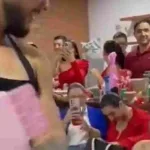 Jueza colombiana se descontrola y baila con un stripper en el Palacio de Justicia