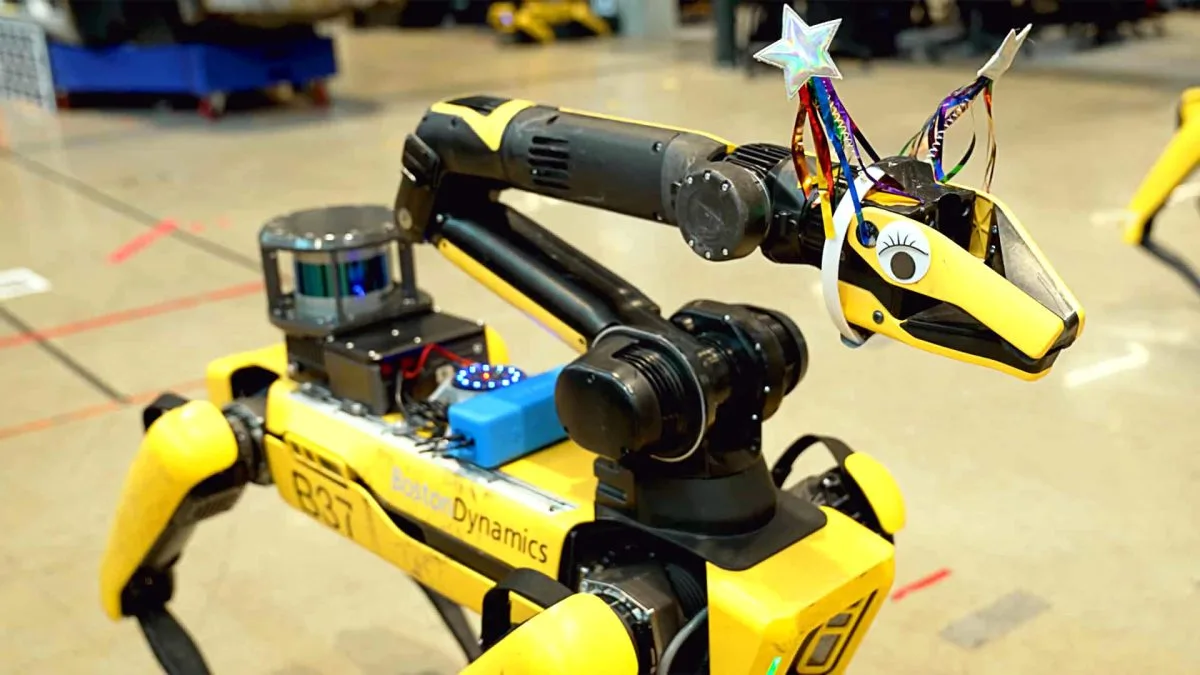 Boston Dynamics usa ChatGPT para hacer que su perro robot pueda hablar y ejercer de guía